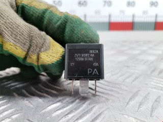 Реле (прочие), ориг. номер 1425752, V23136B1X66, Land Rover Discovery 2004-2009