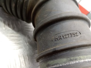 Патрубок воздушного фильтра, ориг. номер MR127352, Mitsubishi Space Star 1998-2002