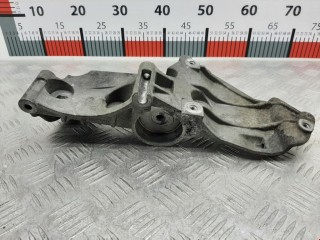 Кронштейн генератора, ориг. номер 8200072727, Renault Scenic 2003-2006