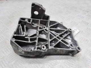Кронштейн компрессора кондиционера, ориг. номер 038260885C, Volkswagen Passat 2000-2005