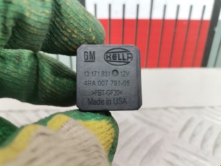 Реле (прочие), ориг. номер 13171831, 4RA007791-05, Opel Zafira 2003-2006