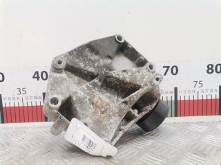 Кронштейн компрессора кондиционера, ориг. номер 55566019, Opel Astra 1998-2009
