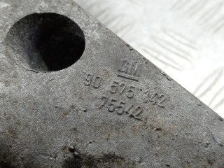 Кронштейн, ориг. номер 90575142, 90538555, Opel Astra 1994-2002