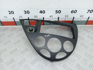 Рамка под магнитолу Ford Focus 1998-2001, 98ABA046A04ACW