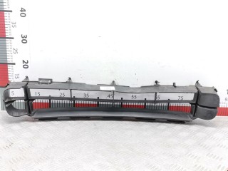 Заглушка (решетка) в бампер Volvo V70 2000-2004, универсал