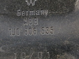 Усилитель бампера переднего, ориг. номер 1J0805551E, 1J0806635A, Volkswagen Golf 1991-2000