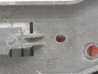 Кронштейн крепления бампера переднего, ориг. номер 3B0807183E, Volkswagen Passat 2000-2005