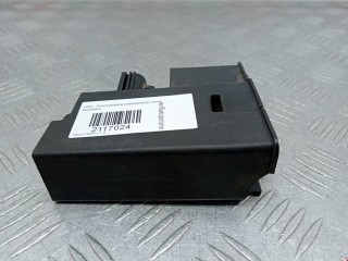 Электропривод запирания лючка топливного бака Ford C-Max 2003-2007