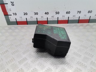 Блок предохранителей Mitsubishi Carisma 1995-1999, MR318826