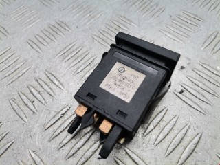 Кнопка подогрева заднего стекла, ориг. номер 3B0959621C, Volkswagen Passat 1996-2001