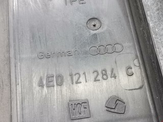 Кронштейн радиатора, ориг. номер 4E0121284C, Audi A8 2002-2005