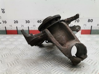 Кулак поворотный правый Volkswagen Golf 1997-2006