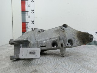 Кронштейн генератора, ориг. номер 8200115762, 8200689751, Renault Laguna 1998-2001
