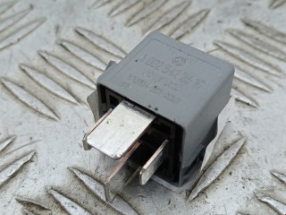 Реле (прочие), ориг. номер A0025422619, V23134J52X361, Mercedes A W169 2004-2008