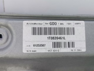 Стеклоподъемник задний левый, ориг. номер 1T0839461P, Volkswagen Touran 2003-2006