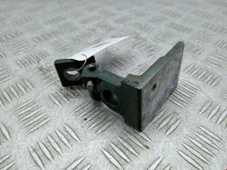 Петля двери передней правой Audi A4 1994-1997, седан, 8D0831402B