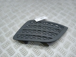 Заглушка (решетка) в бампер Ford Fiesta 2001-2007, хетчбэк 5 дв., 6S6119953ADW