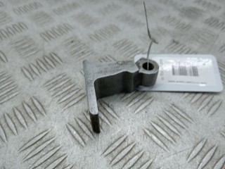 Петля двери передней правой Audi A4 2004-2009, универсал, 8K0831402E