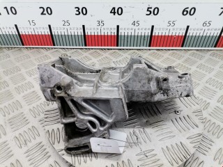 Кронштейн компрессора кондиционера, ориг. номер 058260885C, Volkswagen Passat 1988-1997