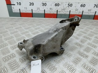 Кронштейн двигателя Audi A4 2000-2006, бензин, 8E0199307A