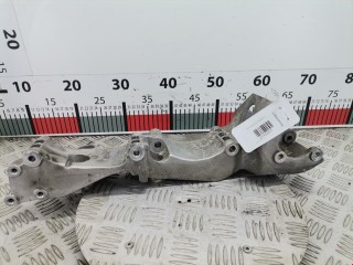 Кронштейн генератора Audi A3 1996-2000, бензин, 06A903143P
