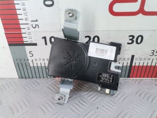 Усилитель антенны Audi A3 2008-2013, 8P4035225D