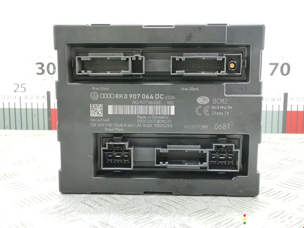 8K0907064C, 5DK00991830 Блок комфорта Audi A4 2009г. - фото №1