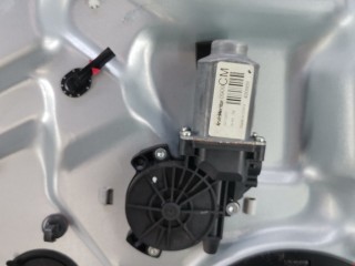 Стеклоподъемник электрический задний левый, ориг. номер 834702B030, Hyundai Santa Fe 2004-2012