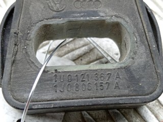 Кронштейн радиатора, ориг. номер 1J0806157A, 1J0806157F, Volkswagen Bora 1998-2005