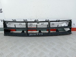 Заглушка (решетка) в бампер BMW 5 E39 1995-2000, 51118235671