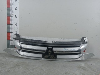 Решетка радиатора Mitsubishi Outlander 2012-2015