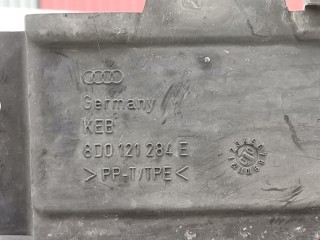 Воздухозаборник, ориг. номер 8D0121284E, Audi A4 1999-2001