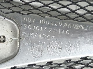Решетка радиатора, ориг. номер DQY100420WK, DHB000340LZM, Rover 45 1999-2004