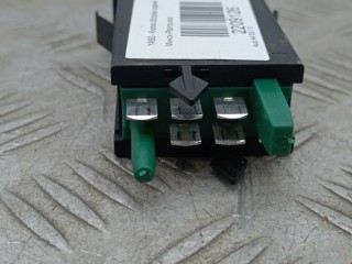 Кнопка подогрева сидений, ориг. номер 8D0963563, 4D0963563B, Audi A4 1994-1997