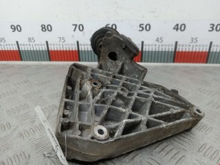 Кронштейн компрессора кондиционера, ориг. номер 038260885C, 06B260885D, Volkswagen Passat 2000-2005