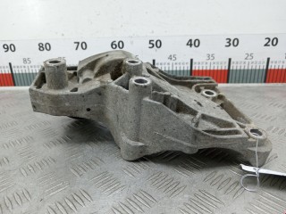 Кронштейн компрессора кондиционера, ориг. номер 55582510, Opel Insignia 2008-2013