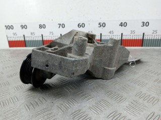 Кронштейн компрессора кондиционера, ориг. номер 55582510, Opel Insignia 2008-2013