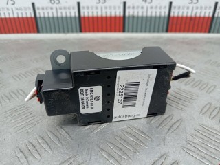 Усилитель антенны Volkswagen Golf 1997-2006, 5M0035570B