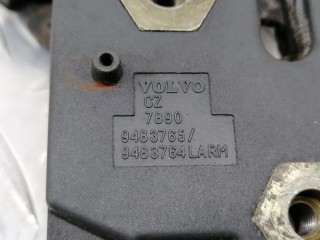 Замок капота, ориг. номер 9483765, 31218474, Volvo V70 2000-2004