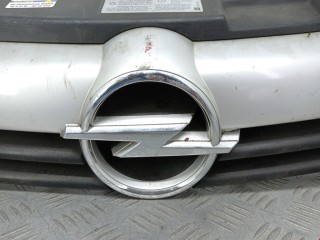 Решетка радиатора, ориг. номер 13135487, Opel Astra 1998-2009