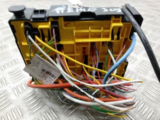Блок предохранителей, ориг. номер 9804848580, 281201906C, Peugeot 308 2007-2011