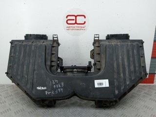 Корпус воздушного фильтра BMW X5 E70 2006-2010, бензин, 13717558726