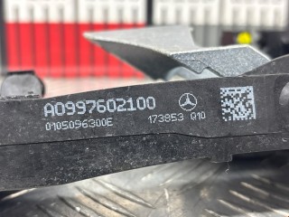 Кронштейн ручки двери Mercedes C W205 2014-2018, седан, A0997604600
