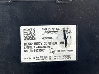 Блок комфорта, ориг. номер 1010907-00-D, Tesla Model S 2012-2016