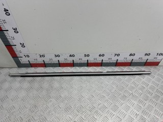 Молдинг двери задней левой Volkswagen Tiguan 2011-2019, внедорожник 5 дв., 5N0839475D