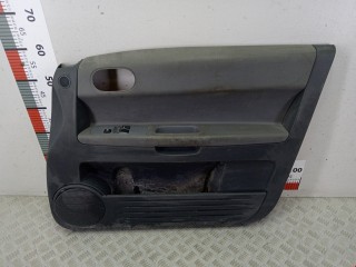 Обшивка двери передней правой (дверная карта), Mitsubishi Colt 2002-2012