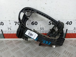 Кронштейн ручки двери BMW 7 E65/E66 2001-2005, седан, 7013702