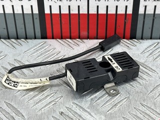 Усилитель антенны, ориг. номер 100479300D, Tesla Model S 2012-2016