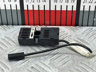 Усилитель антенны, ориг. номер 100479300D, Tesla Model S 2012-2016