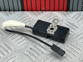 Усилитель антенны, ориг. номер 100479300D, Tesla Model S 2012-2016